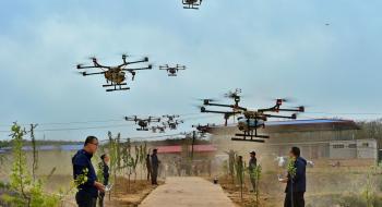 Пілот сільськогосподарського дрона - нова популярна професія в Китаї Рис.1