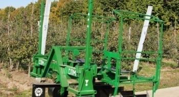 Вітчизняна садосадильна машина висаджує 750 саджанців за годину Рис.1