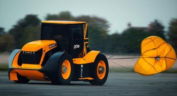 Найшвидший у світі трактор JCB Fastrac Two покажуть на LAMMA-2020 Рис.1