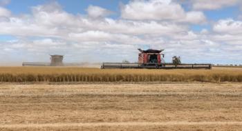 У Канаді розробили жатку шириною 18,3 м для австралійських аграріїв Рис.1