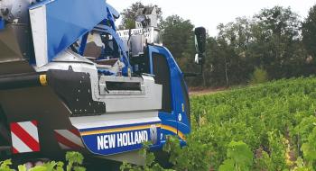 New Holland оснастив комбайн Braud 8030L новою системою сортування винограду Рис.1