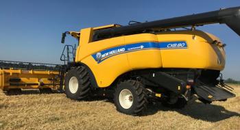 На Київщині презентували зернозбиральний комбайн New Holland CX 8.80 Рис.1
