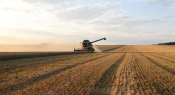 Аграрії всіх областей України розпочали збирання ранніх зернових та зернобобових культур Рис.1