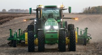 Компанія John Deere представила повністю автономний трактор Рис.1