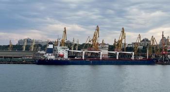 Перше судно з українським зерном відправилось із порту в Одесі Рис.1