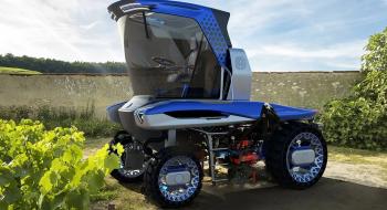 Концепт-трактор New Holland Straddle Tractor отримує нагороду German Design Awards 2023 Рис.1