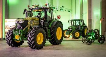Завод John Deere у Мангеймі відсвяткував випуск двомільйонного трактора Рис.1
