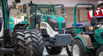 Зелено-білі китайські трактори Lovol тепер із варіатором на Agritechnica 2023 Рис.1