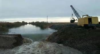 На Одещині розчищують канал рисової зрошувальної системи Рис.1