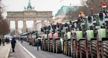 У Берліні проходить демонстрація фермерів проти підвищення цін на пальне Рис.1