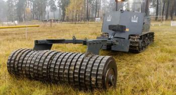 Українські машини для розмінування вже приступили до роботи на полях Рис.1