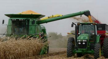 Жнива—2018: В України почали збирати кукурудзу Рис.1