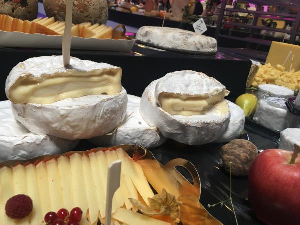 Французи зробили найбільший сирний стіл в світі Рис.4