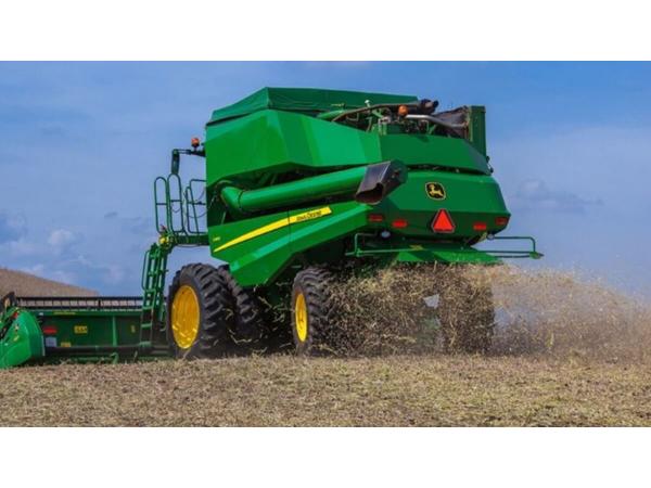 John Deere презентував новий зернозбиральний комбайн S400 Рис.3