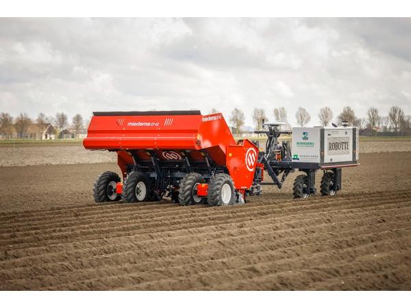 Німецьке дослідження визначило двох польових роботів, які ідеально підходять для вирощування картоплі Рис.2