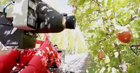В США розробили автономного робота для збору яблук Рис.1