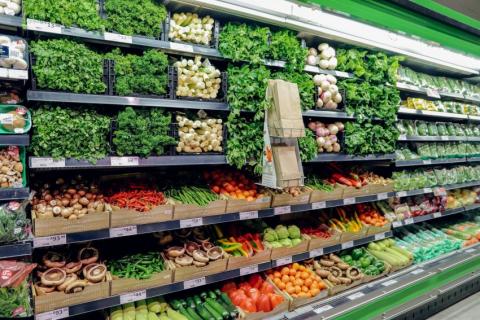 В супермаркетах ПАР овочі та фрукти продають без упаковки Рис.1