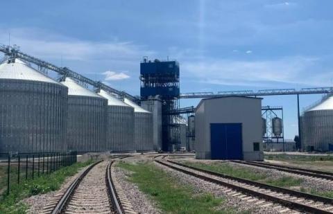 Створення зернових хабів на західному кордоні України дозволить розвантажити порти й залізницю, – експерт Рис.1