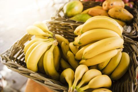 Банан - найдоступніший за ціною фрукт України Рис.1