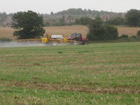 Французькі вчені виявили в повітрі надлишкові рівні токсичних пестицидів Рис.1