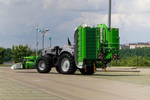 У Білорусі показали прототип автономного трактора Рис.1