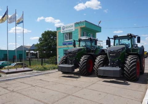 «НІБУЛОН» поповнив техпарк двома тракторами Fendt Рис.1
