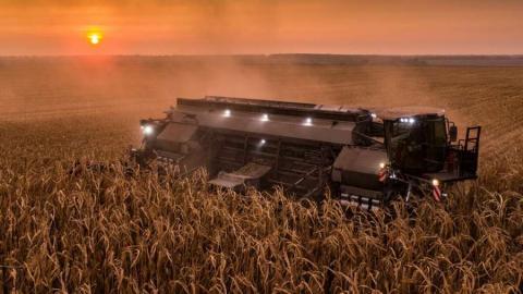 В Україні тестують унікальний системний трактор Рис.1