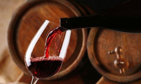 Парламент в першому читанні ухвалив законопроекти спрямовані на підтримку виноробів та малих виробників крафтових спиртних напоїв Рис.1