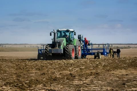 За минулий тиждень аграрії Харківщини засіяли майже 9,5 тисячі гектарів Рис.1