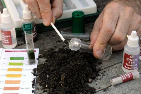 До кінця року на Київщині запрацює лабораторія аналізу ґрунту Рис.1