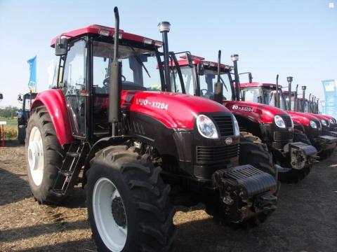 На Херсонщині почали випускати трактори Рис.1