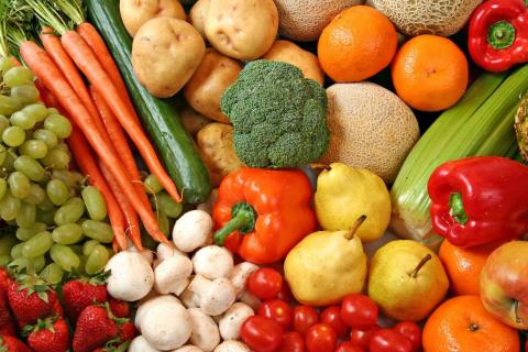 Третина фруктів і овочів ніколи не потрапляє на полиці магазинів через неправильні розміри