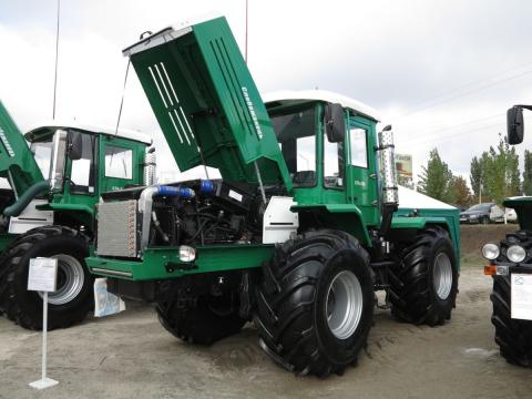В Україні презентували новий трактор вітчизняного виробництва Рис.1