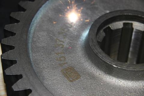 ХТЗ використовує лазерне маркування запчастин для захисту від підробок Рис.1